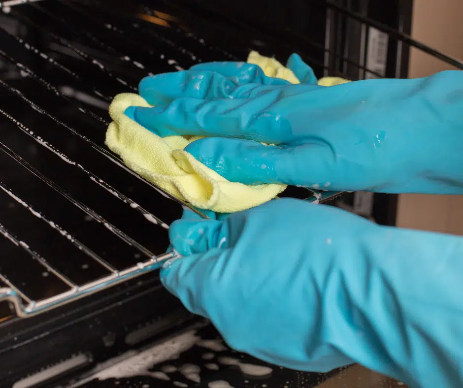 Step-by-Step Guide to Cleaning Your Oven