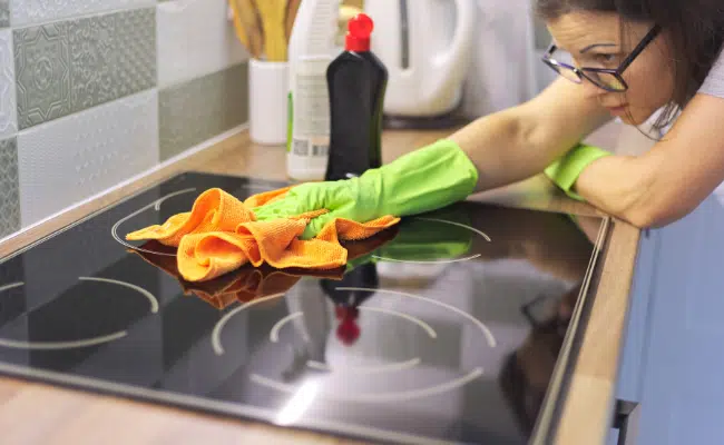 how to clean a ceramic hob