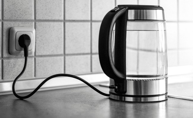 how to clean a kettle