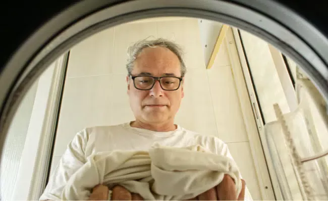 Should You Wash Your Clothes Inside Out?