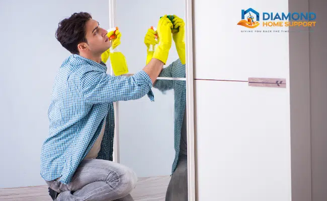 top tips for cleaning mirrors