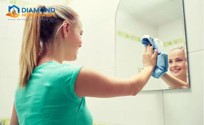 top tips for cleaning mirrors