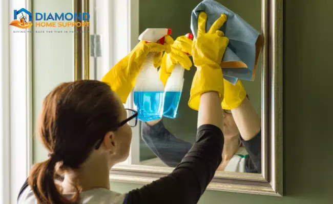 top tips for cleaning mirrors