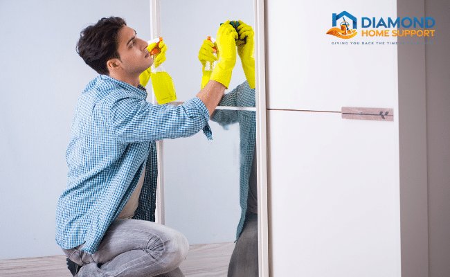 top tips for cleaning mirrors