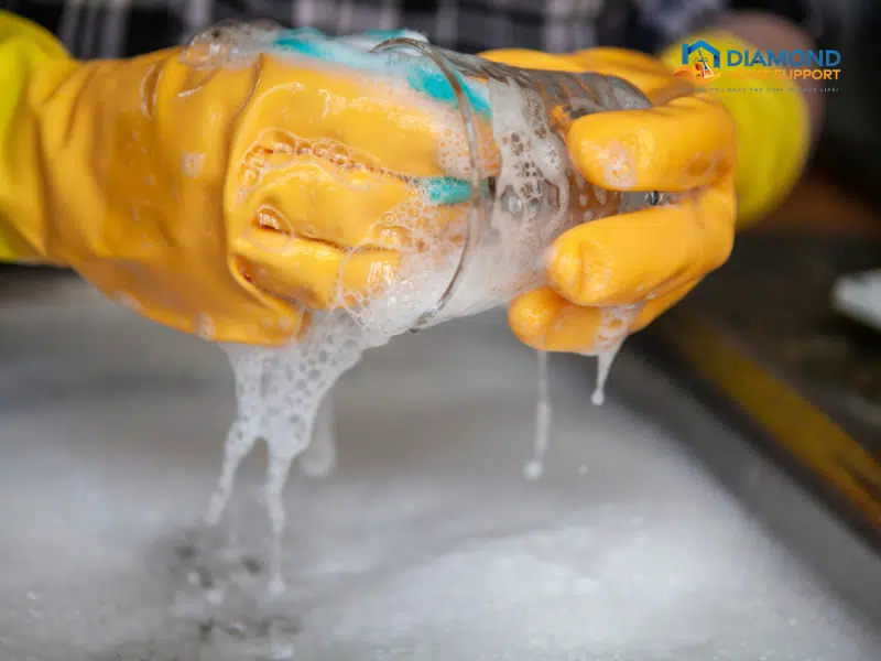 how to clean cloudy glasses